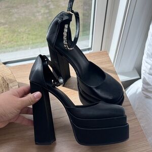 Elegant Black Platform Heels
